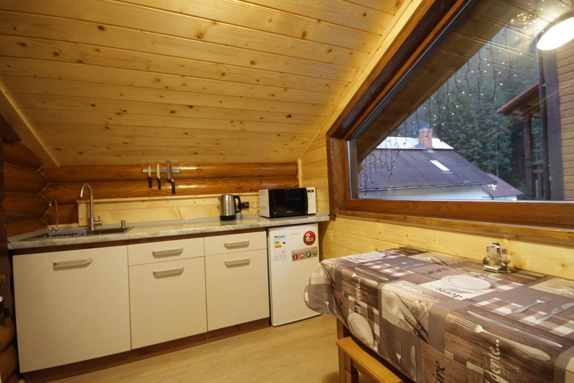 Arnika Hotel Bukovel Exterior photo