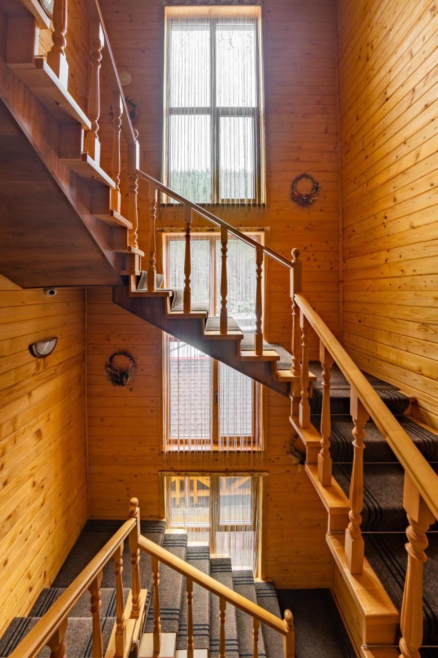 Arnika Hotel Bukovel Exterior photo