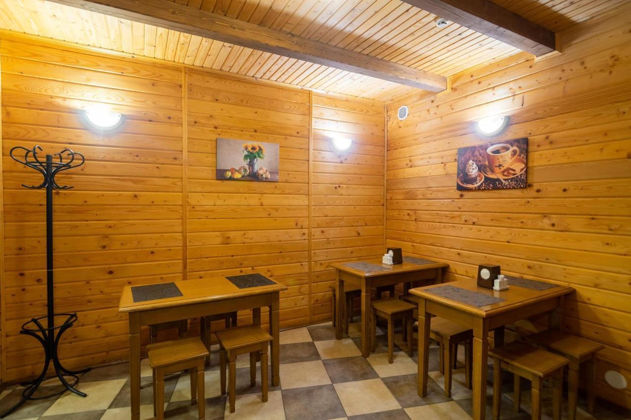 Arnika Hotel Bukovel Exterior photo